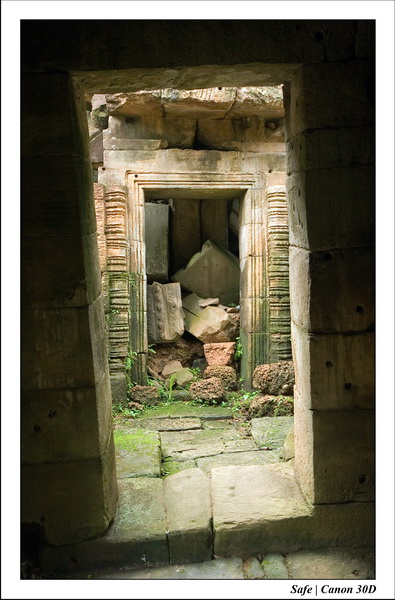 2006 - 07 - Temple angkor - Ta Som 27